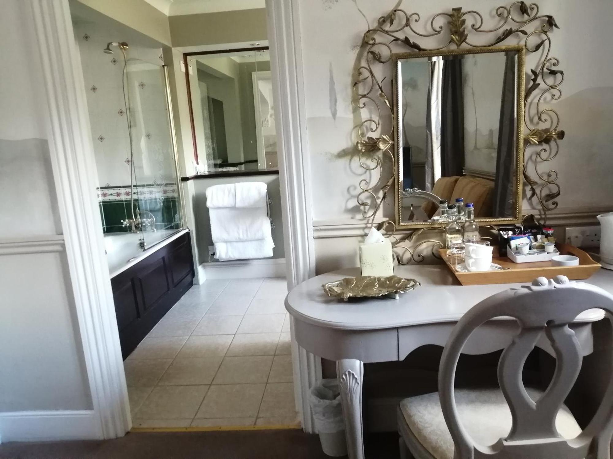 The Lake Country House Hotel & Spa Llangammarch Wells Eksteriør billede
